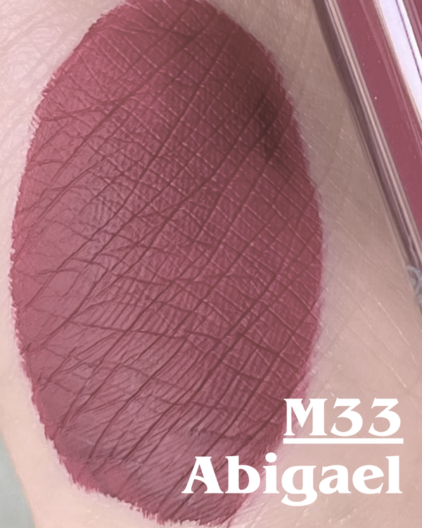 QuickGlow | Achieve Perfect Lips Anywhere - LED Light & Mirror Lip Gloss | Perfect for Travelers, Busy Women, Date Night, Students, Makeup Lovers (Abigael)